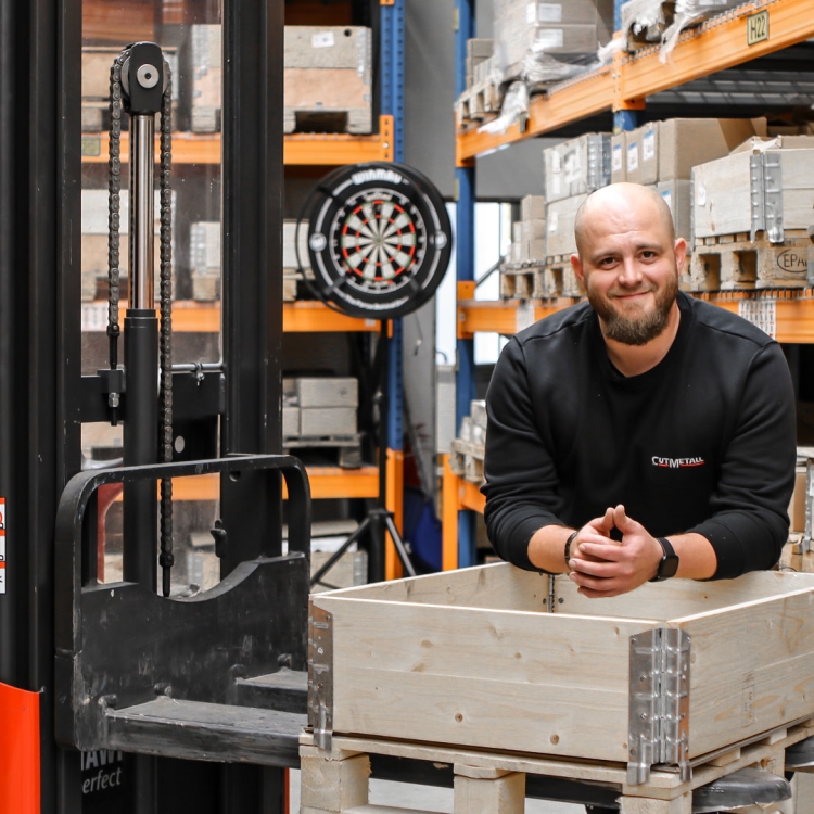 CUTMETALL Arbeitgebervideo für Fertigung Jobs in Eisfeld auf YouTube